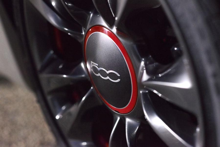  Fiat 500C GQ Edition 2014 года  (фото 3 из 10)